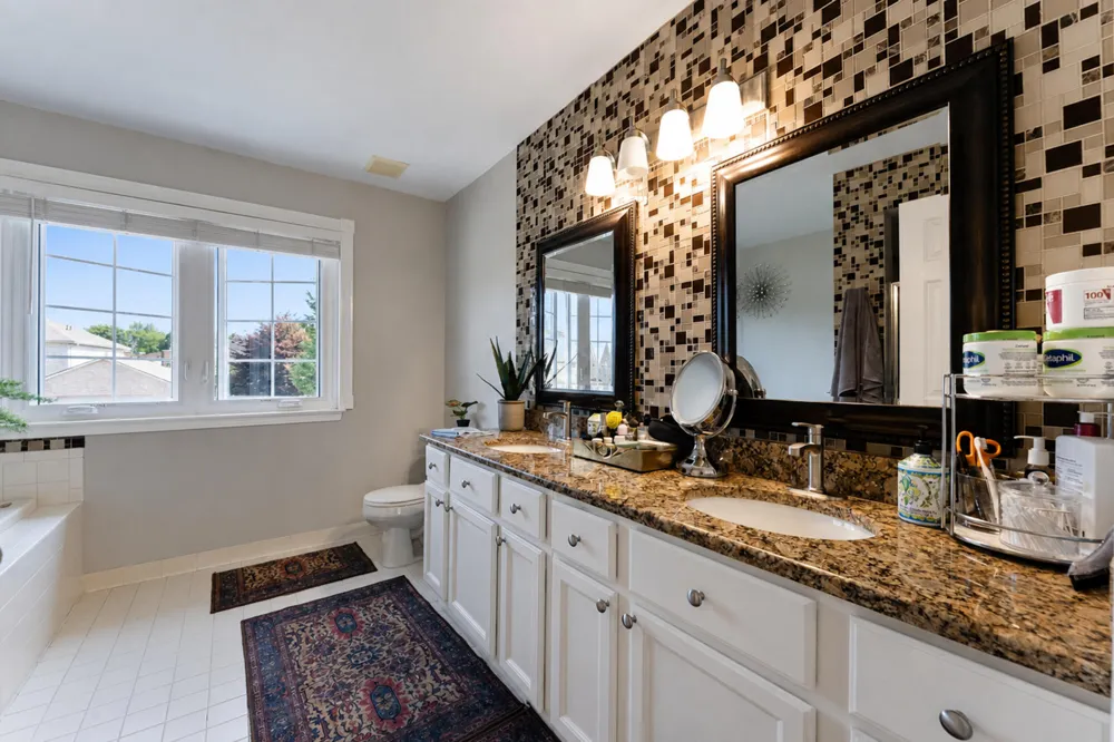 1243 Aziz Drive Canton, MI 48188