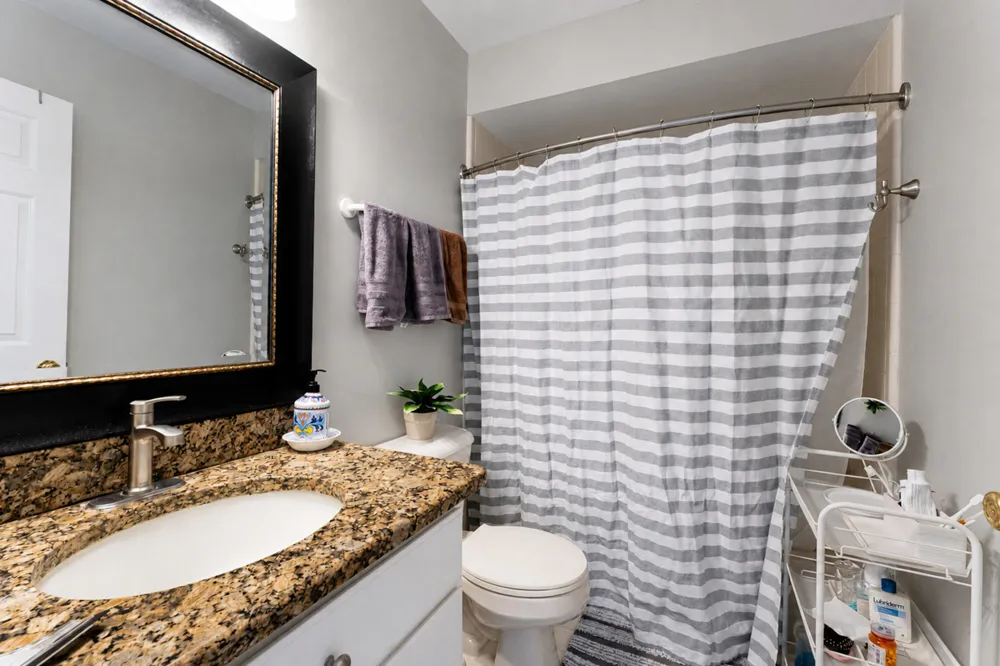 1243 Aziz Drive Canton, MI 48188