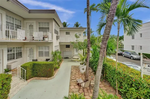 717 Espanola Way #205