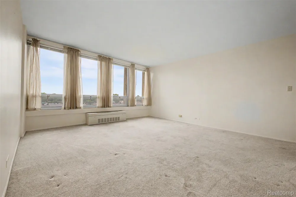 22700 Garrison Street #707 Dearborn City, MI 48124