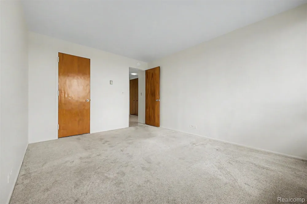 22700 Garrison Street #707 Dearborn City, MI 48124