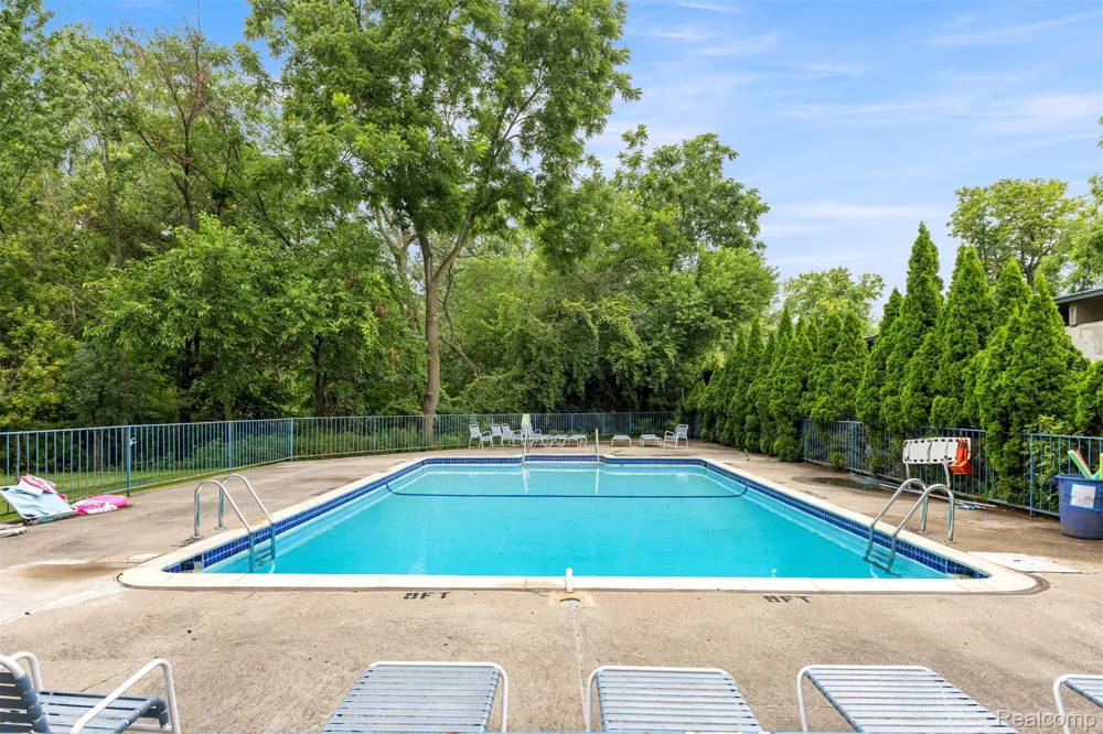 22700 Garrison Street #707 Dearborn City, MI 48124