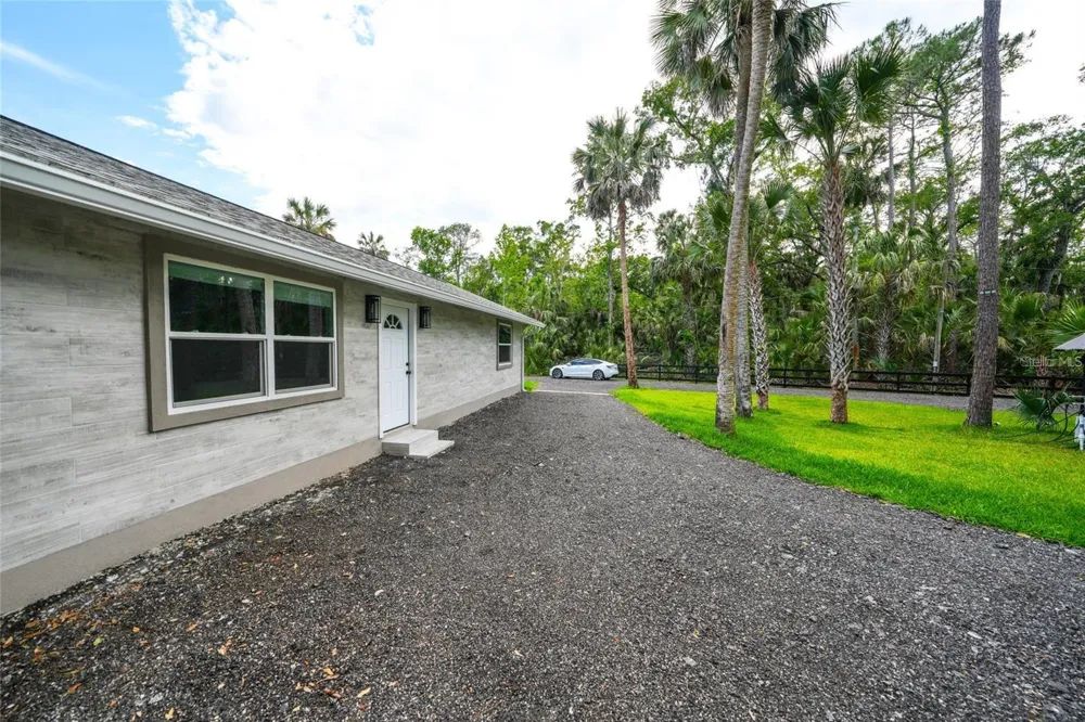 6381 CHERRY LANE Bunnell, FL 32110