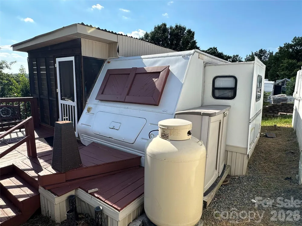 108 Robin Lane New London, NC 28127