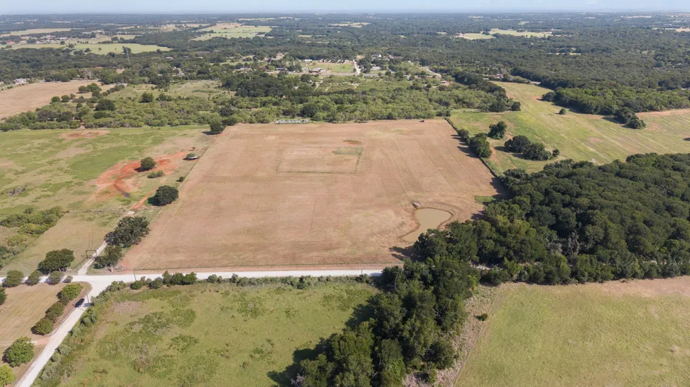HCR 2421 W Hillsboro, TX 76645
