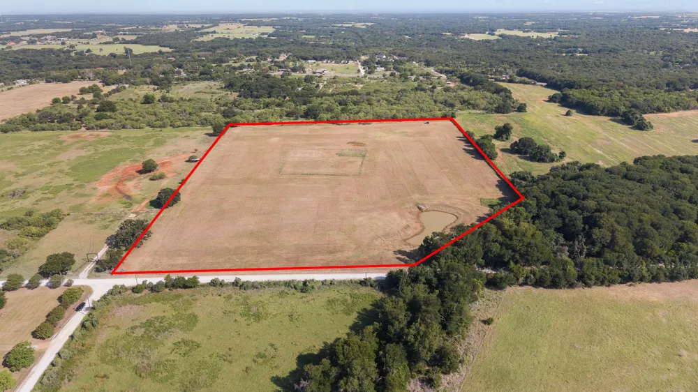 HCR 2421 W Hillsboro, TX 76645