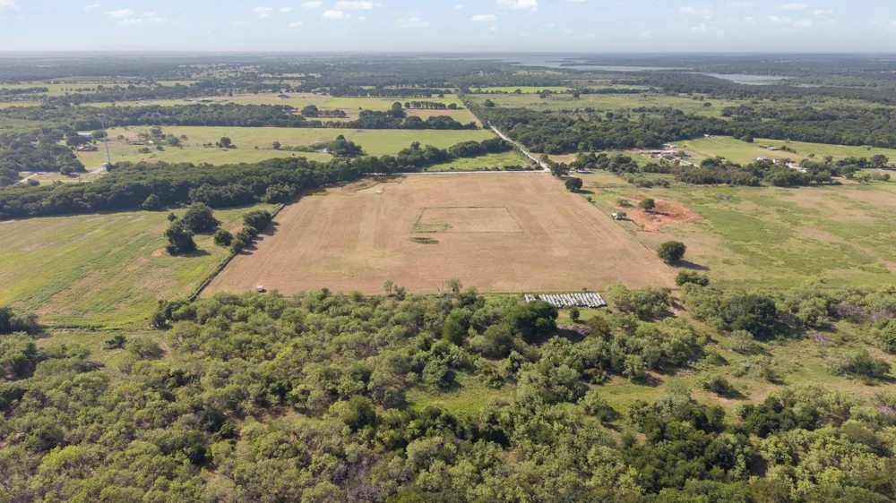 HCR 2421 W Hillsboro, TX 76645