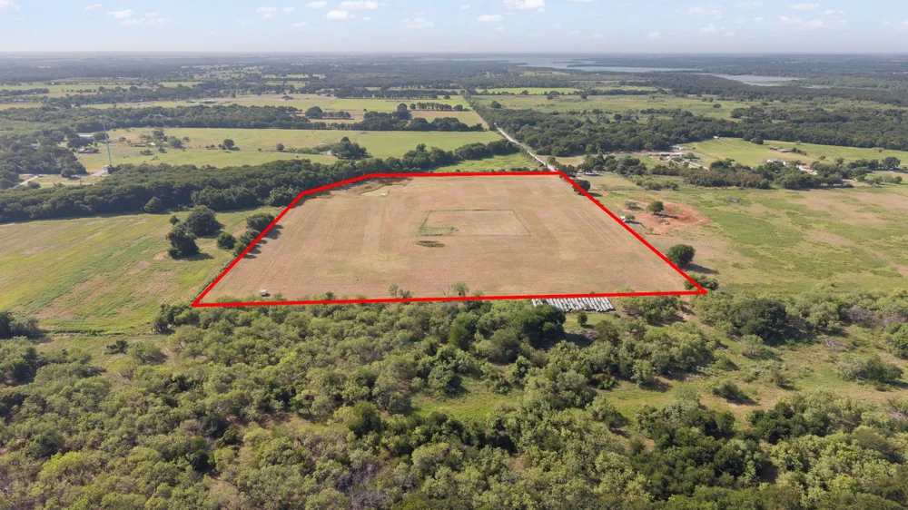 HCR 2421 W Hillsboro, TX 76645