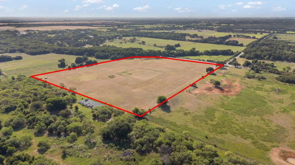 HCR 2421 W Hillsboro, TX 76645