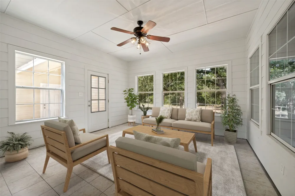 229 Quail Run Road Valley View, TX 76272