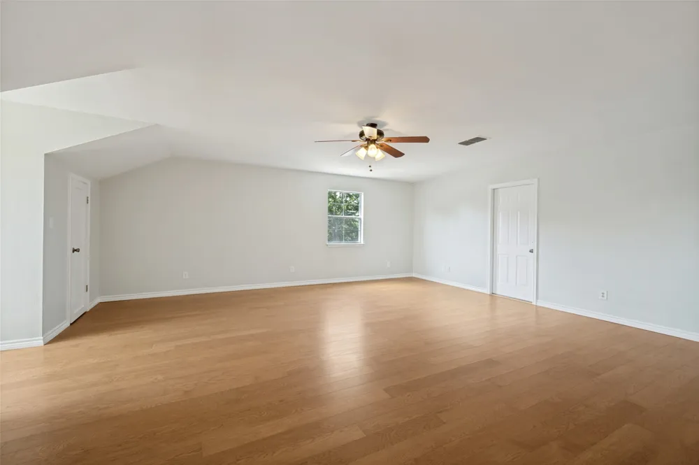 229 Quail Run Road Valley View, TX 76272