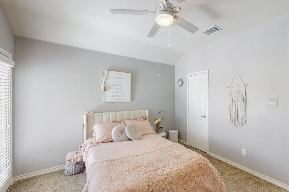 1225 Long Leaf Drive Savannah, TX 76227