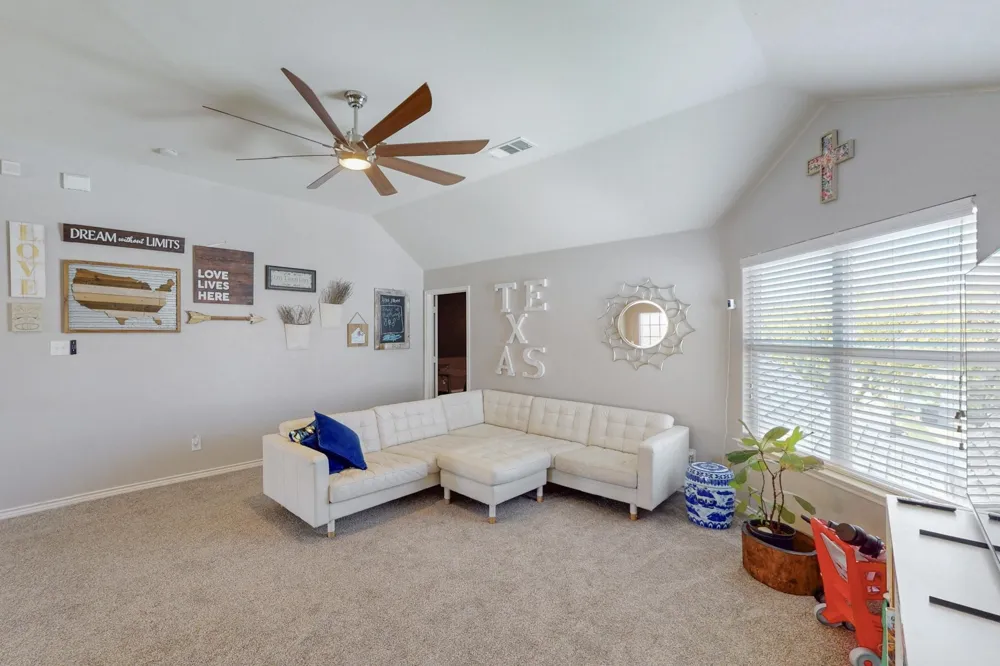 1225 Long Leaf Drive Savannah, TX 76227