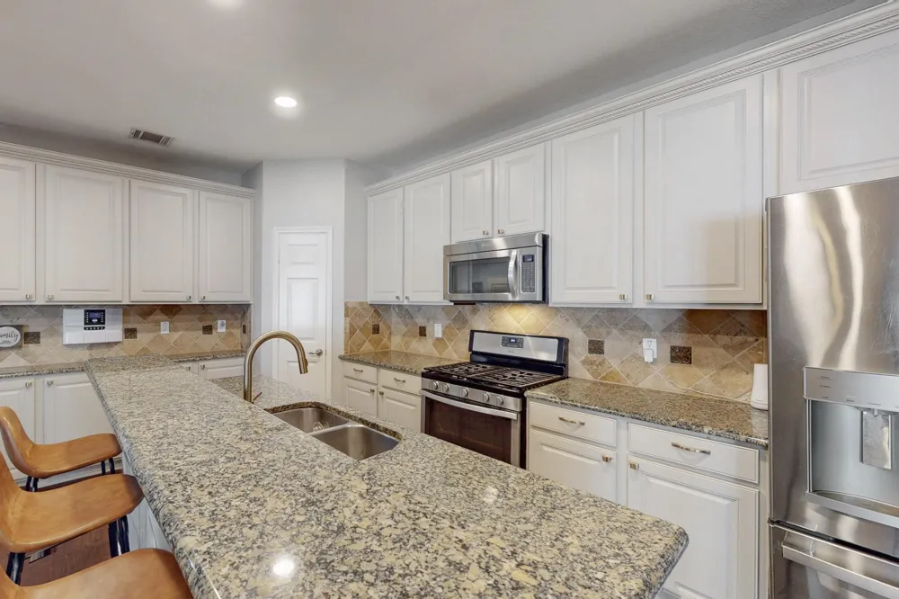 1225 Long Leaf Drive Savannah, TX 76227