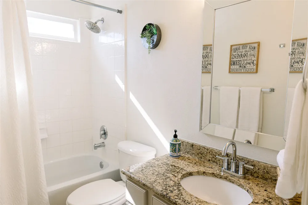 1225 Long Leaf Drive Savannah, TX 76227