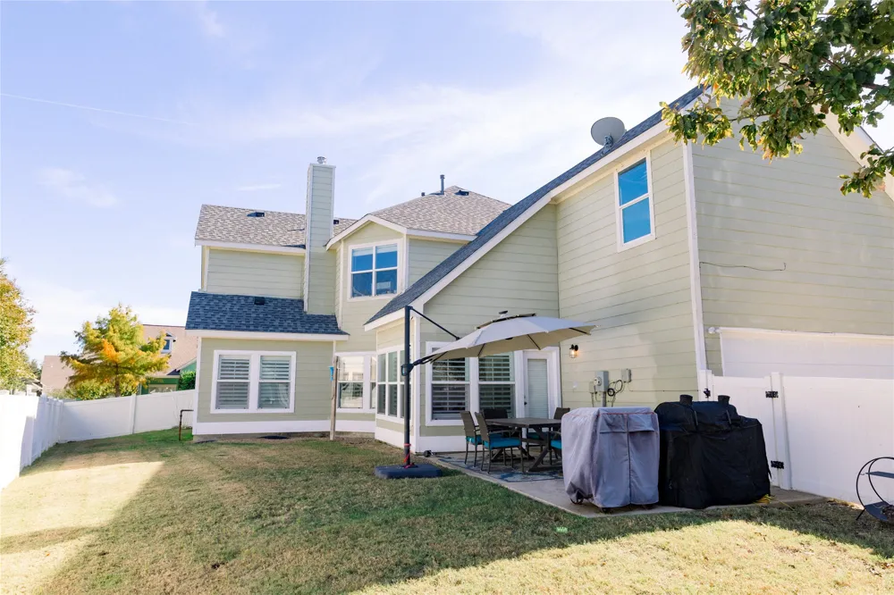 1225 Long Leaf Drive Savannah, TX 76227