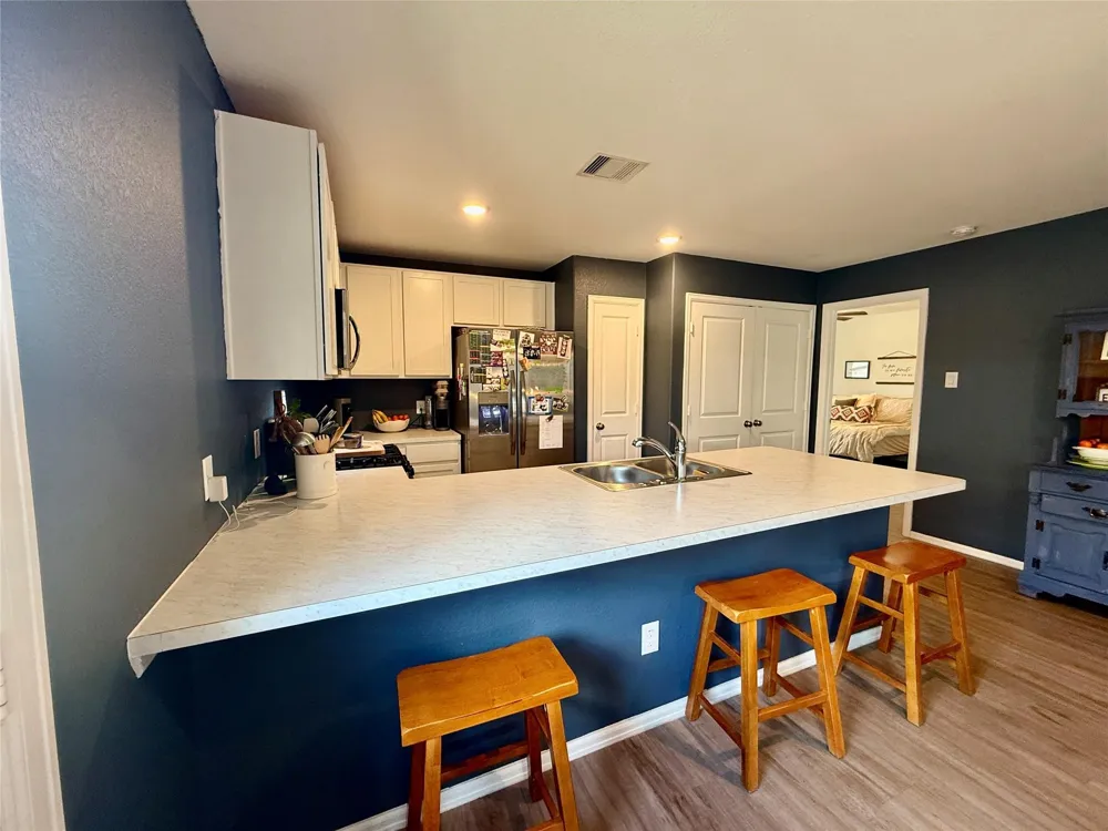 216 Bennett Loop Angleton, TX 77515