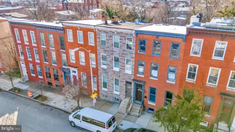1725 HOLLINS STREET #3
