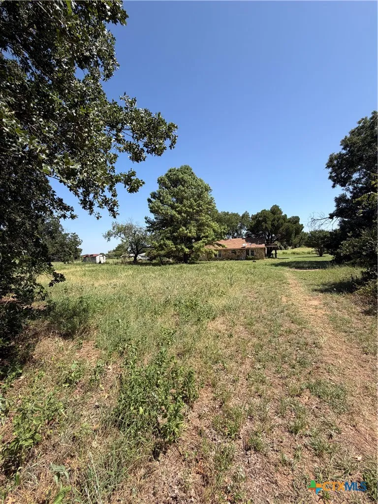 472 Fm 1602 Jonesboro, TX 76538