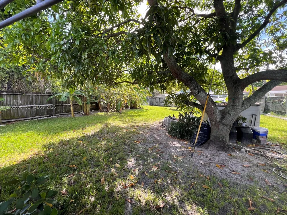 12510 W Golf Dr Miami, FL 33167