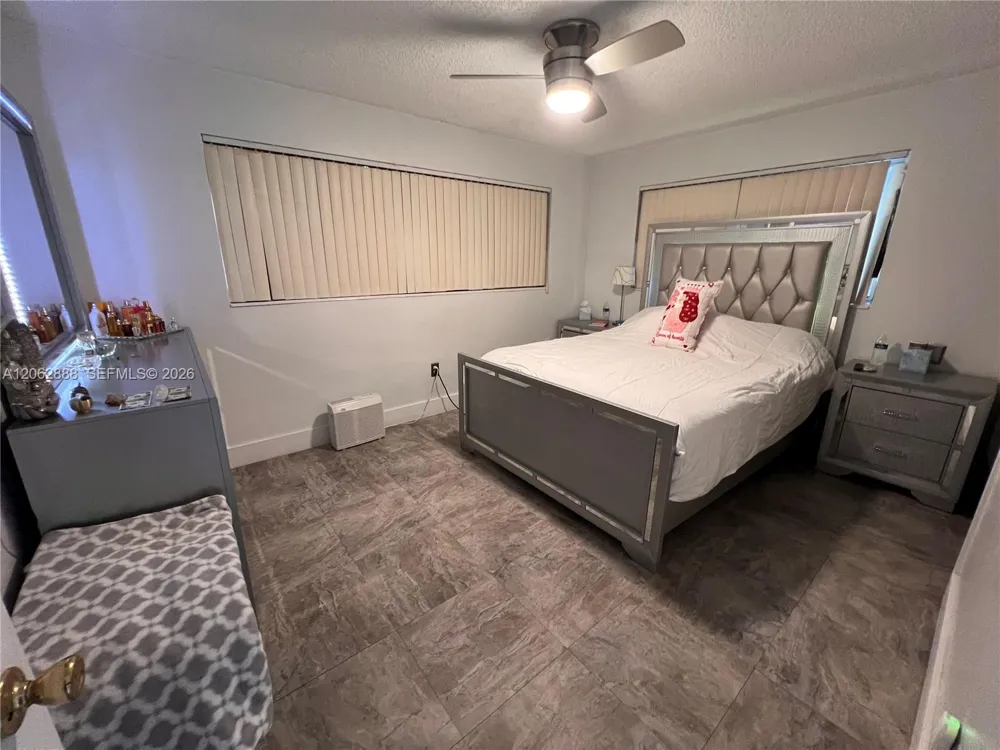 12510 W Golf Dr Miami, FL 33167