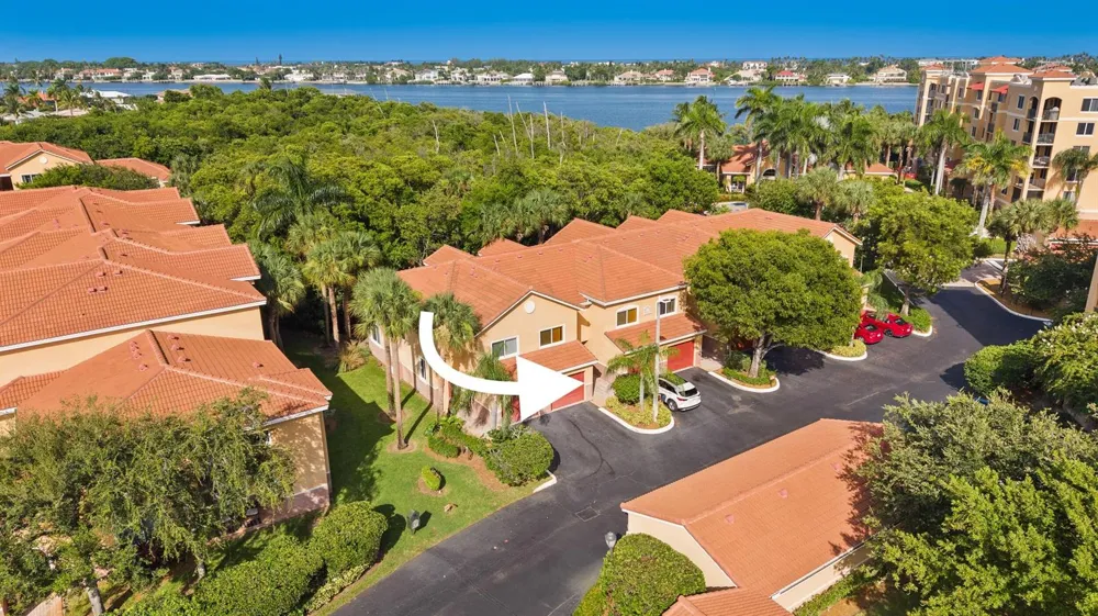 1100 Scotia Drive #102 Hypoluxo, FL 33462