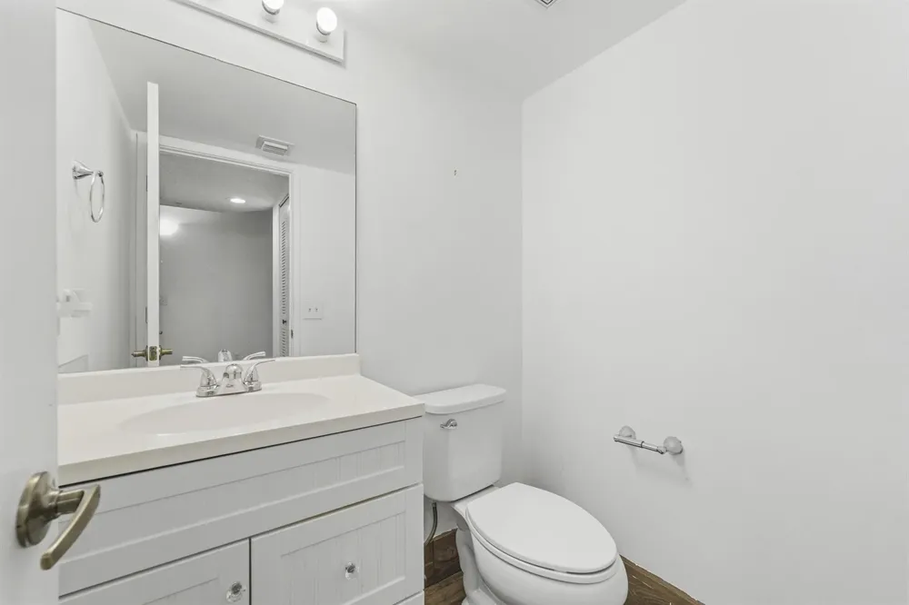1100 Scotia Drive #102 Hypoluxo, FL 33462
