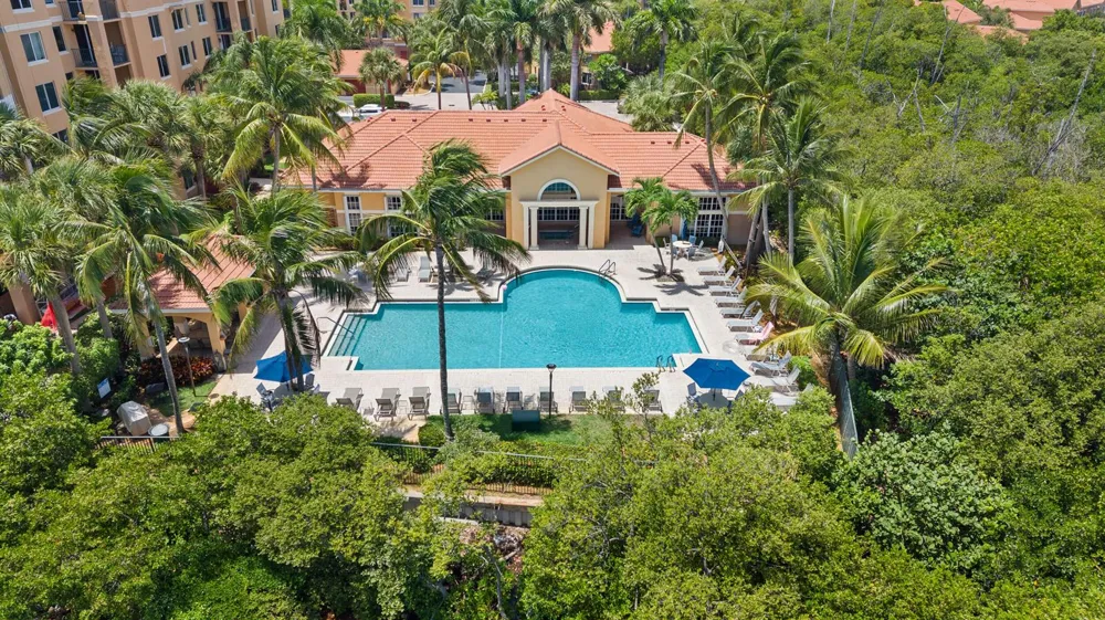 1100 Scotia Drive #102 Hypoluxo, FL 33462