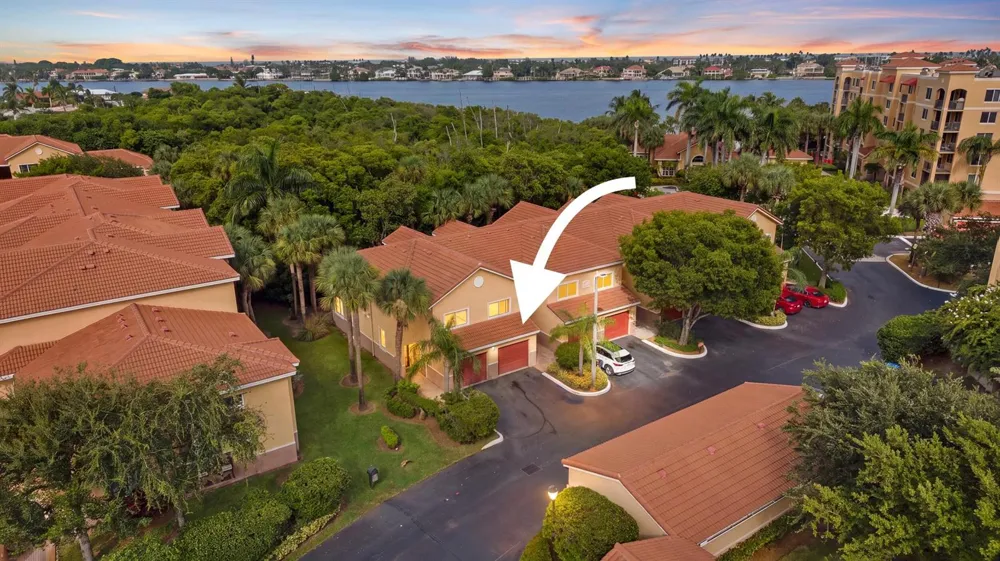 1100 Scotia Drive #102 Hypoluxo, FL 33462