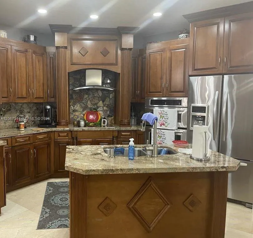 892 NW 131st Ave Miami, FL 33182