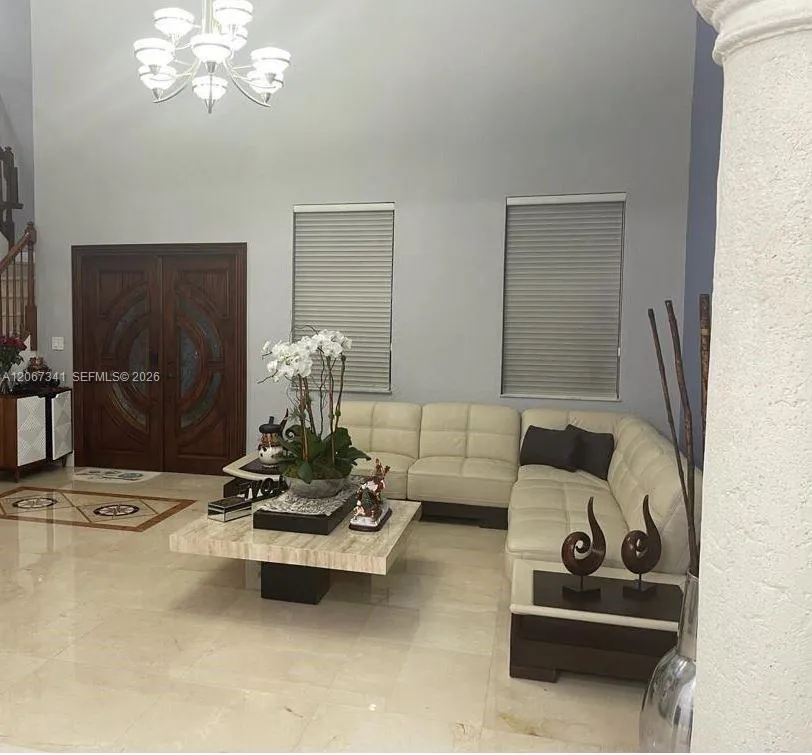 892 NW 131st Ave Miami, FL 33182