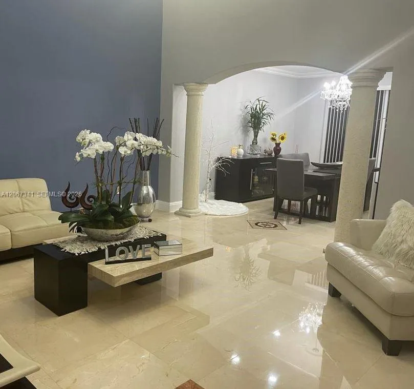 892 NW 131st Ave Miami, FL 33182