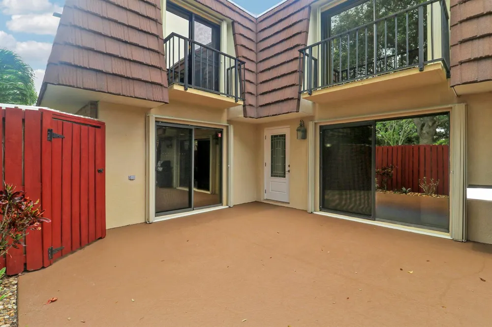 1901 19th Lane Palm Beach Gardens, FL 33418