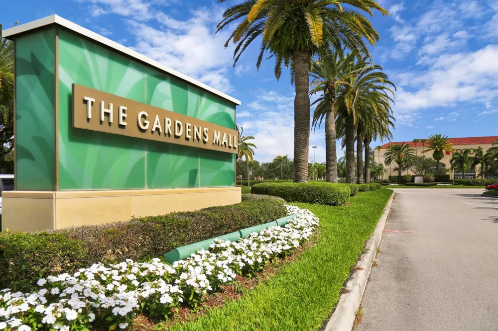 1901 19th Lane Palm Beach Gardens, FL 33418