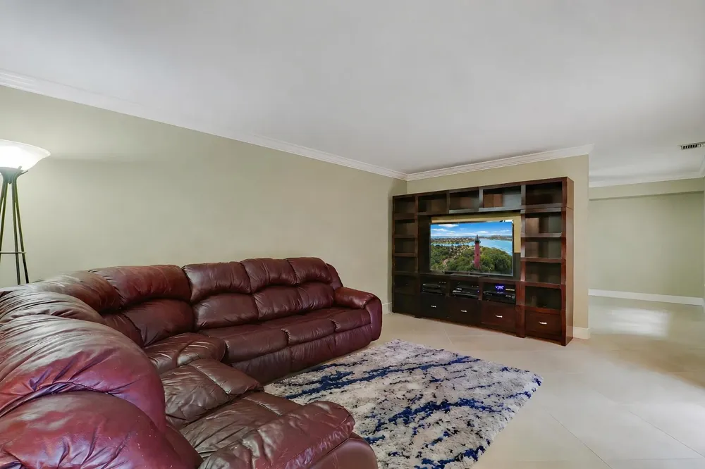 1901 19th Lane Palm Beach Gardens, FL 33418
