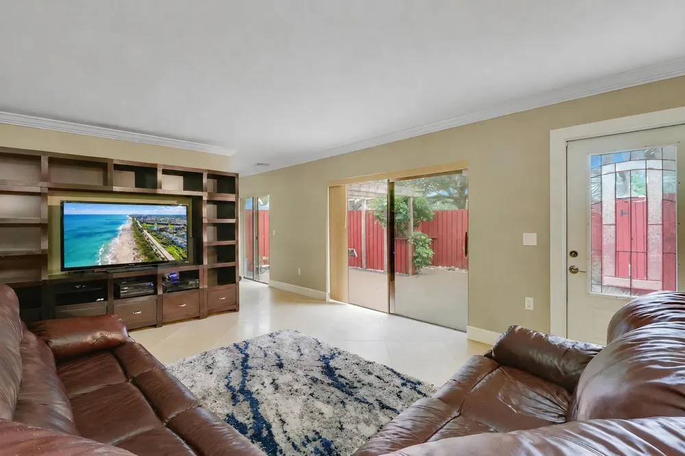 1901 19th Lane Palm Beach Gardens, FL 33418