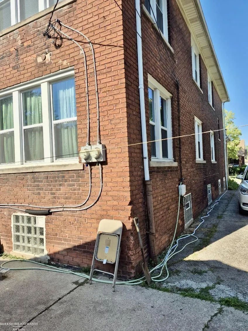 1241 Beaconsfield Street Grosse Pointe Park City, MI 48230