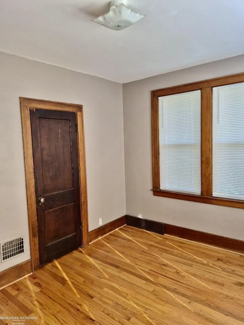 1241 Beaconsfield Street Grosse Pointe Park City, MI 48230