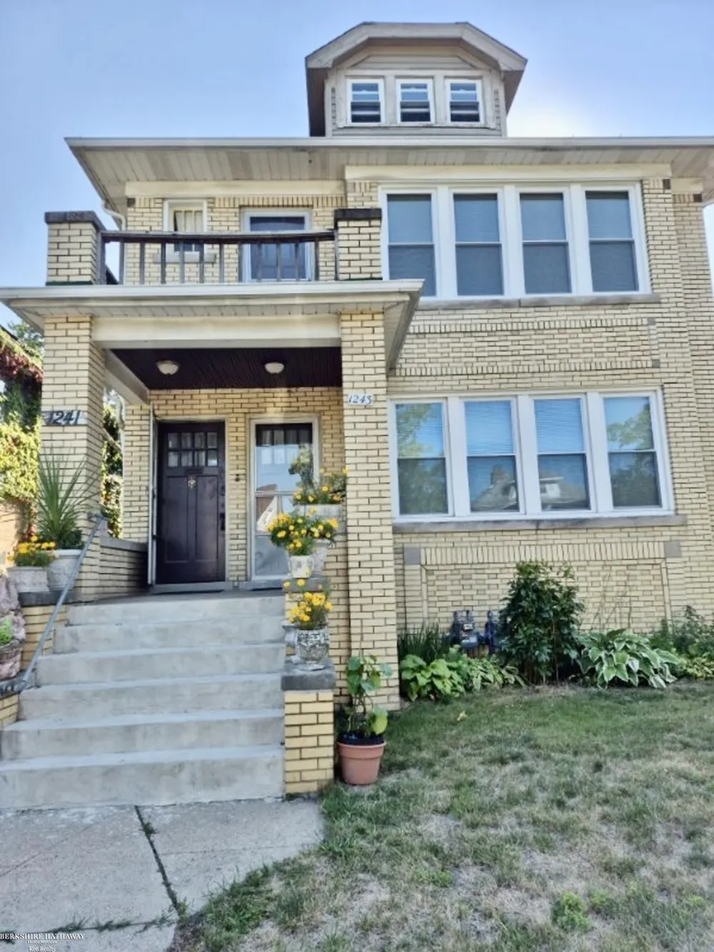 1241 Beaconsfield Street Grosse Pointe Park City, MI 48230