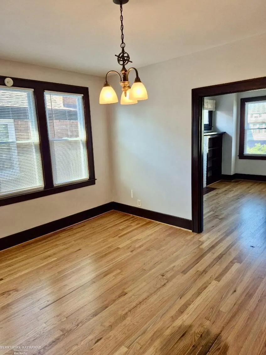 1241 Beaconsfield Street Grosse Pointe Park City, MI 48230