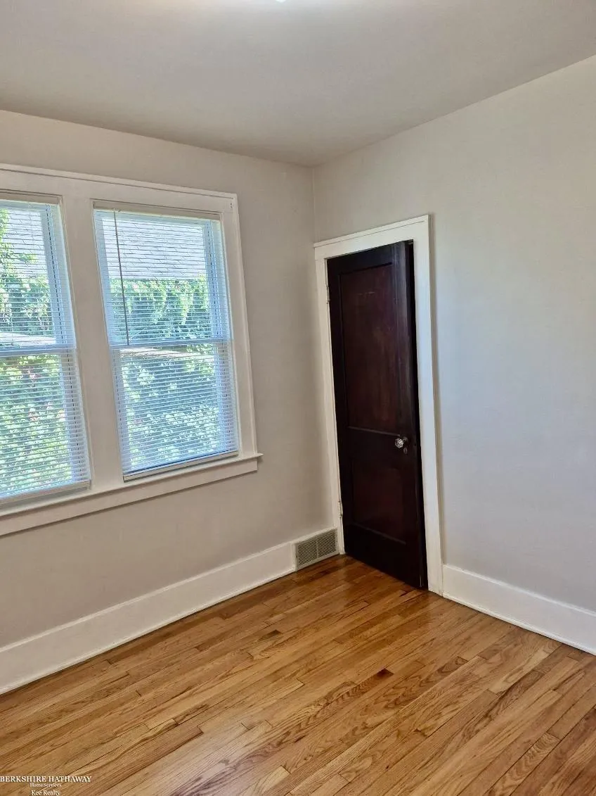1241 Beaconsfield Street Grosse Pointe Park City, MI 48230