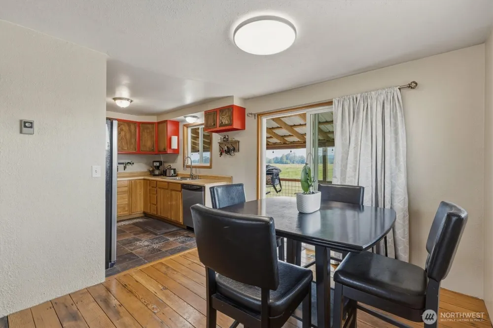 126 W Sunny Sands Cathlamet, WA 98612