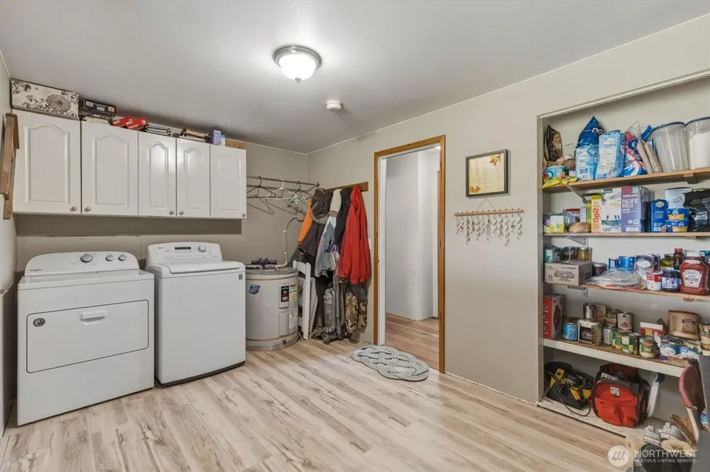 126 W Sunny Sands Cathlamet, WA 98612