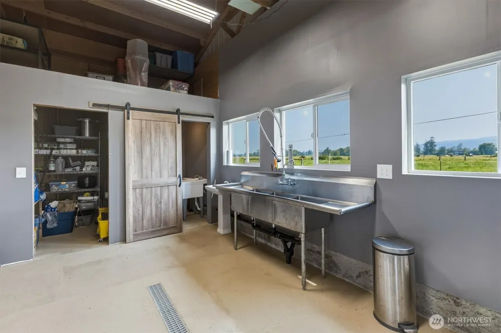 126 W Sunny Sands Cathlamet, WA 98612