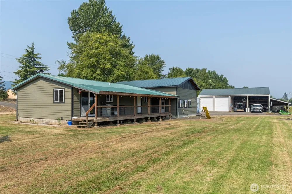 126 W Sunny Sands Cathlamet, WA 98612