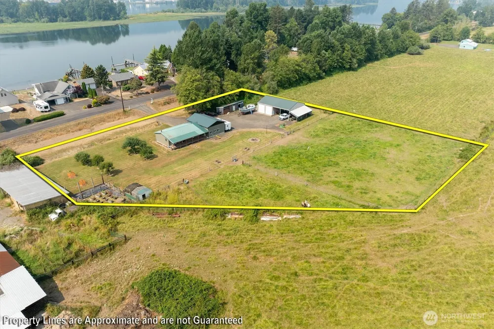 126 W Sunny Sands Cathlamet, WA 98612