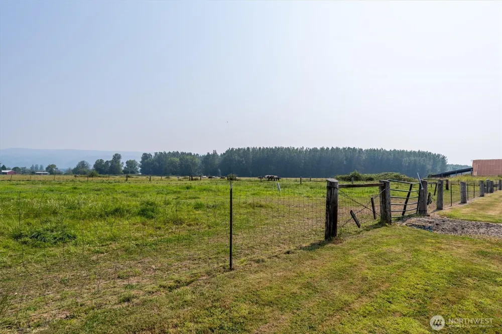 126 W Sunny Sands Cathlamet, WA 98612