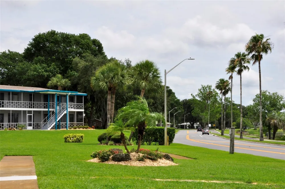 1600 W LAKE PARKER DRIVE #A25 Lakeland, FL 33805