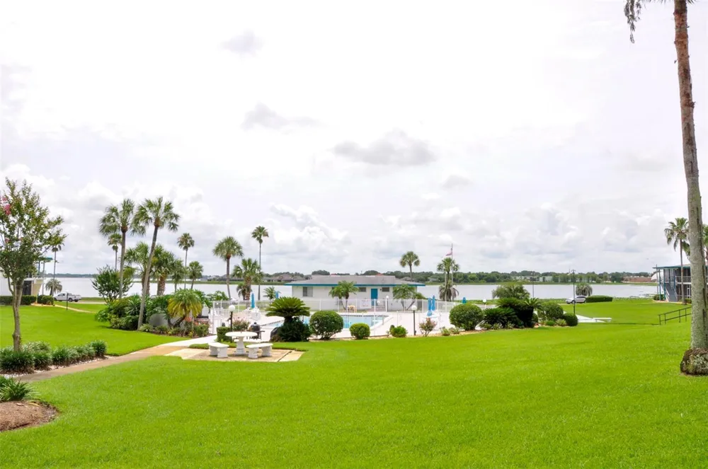 1600 W LAKE PARKER DRIVE #A25 Lakeland, FL 33805