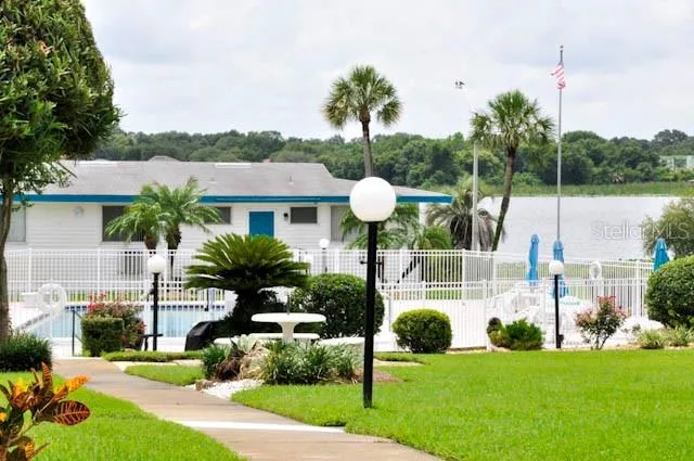 1600 W LAKE PARKER DRIVE #A25 Lakeland, FL 33805